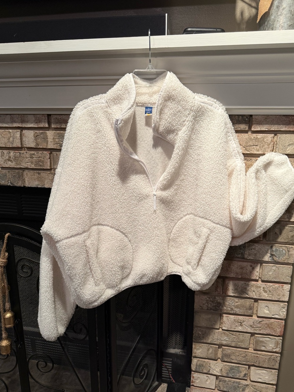 Old Navy crop fleece zip neck, white, Size XLarge, EUC